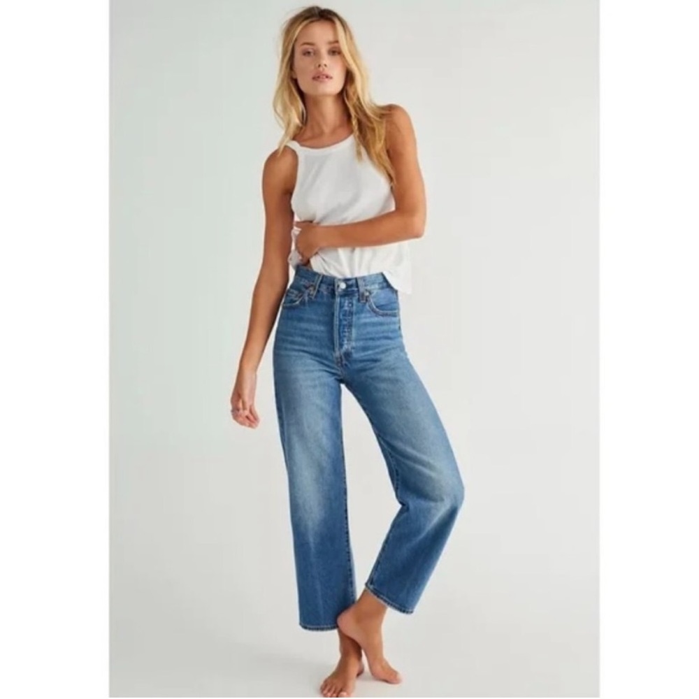 LEVIS x Free People Ribcage Straight Ankle Jeans in At the Ready Denim 25